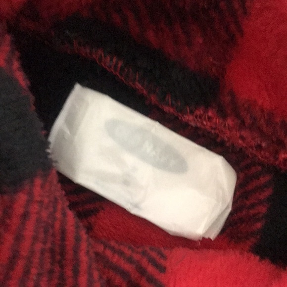 Red and black soft cowl neck sweater - Picture 4 of 4